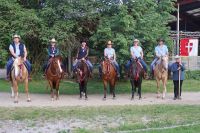 Von links nach rechts: Felix Hartl mit RR Freckles Timi, Katharina Zuegg mit Big Gun Sun, Sabine Wisnecky mit RR Chics Magic Night, Isabella Platteter mit Smart Chexaco Jac,  Tanja Braune mit Best Black Spook, Christian Beyersdorf mit Jacs Saphyr.